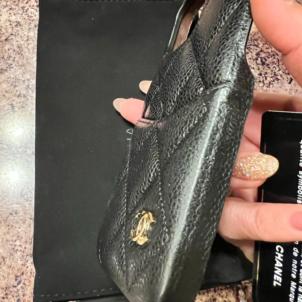 CHANEL Black Quilted Leather Phone Case - Picture 6 of 12